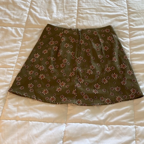Altard state olive/floral skirt - Picture 3 of 4